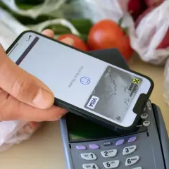 Jak płacić telefonem bez NFC? Sprawdzone metody i ich bezpieczeństwo