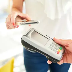 Jak płacić NFC w PKO BP po zmianach? Alternatywy dla HCE i więcej informacji
