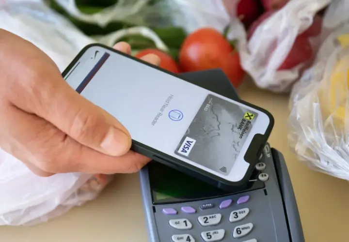Jak płacić telefonem NFC: proste kroki do bezpiecznych transakcji