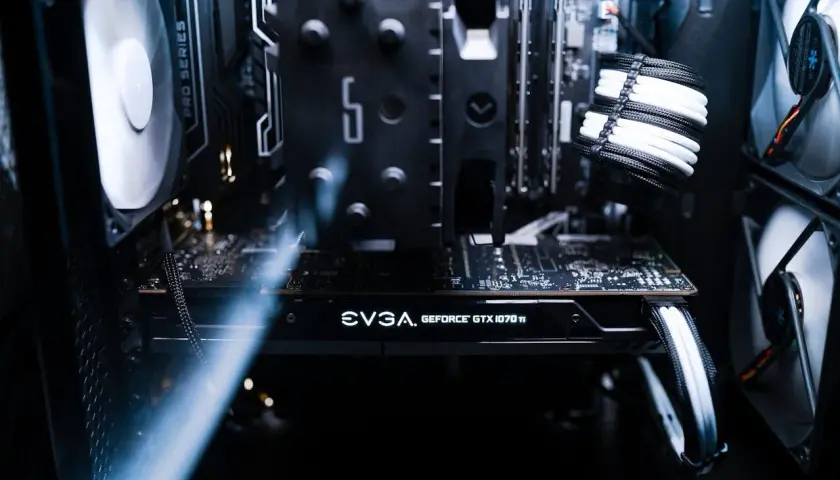 Jak podłączyć monitor do karty graficznej NVIDIA: 8 prostych kroków